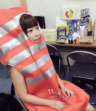 セクシータレント 紗倉まなの金髪ショートに反響「かわいすぎるー！」「きゃわわ」