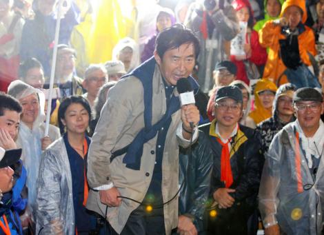 石田純一、都知事選出馬見送りへ　準備不足、野党調整つかず