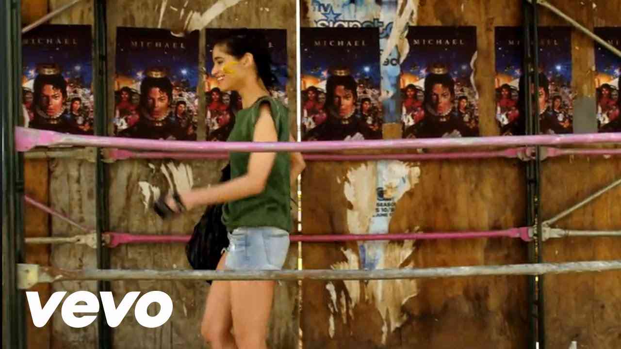 Michael Jackson - Hollywood Tonight - YouTube