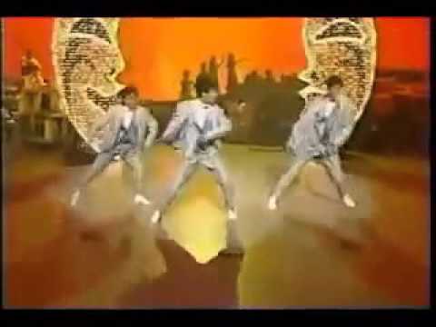 少年隊 仮面舞踏会 - YouTube