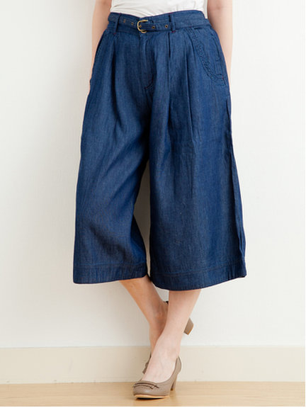 今、一番着ている回数の多い服はなんですか？？