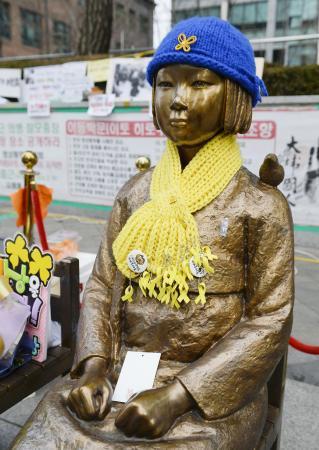 少女像撤去前に10億円拠出検討　日韓合意で政府、韓国財団へ - 共同通信 47NEWS