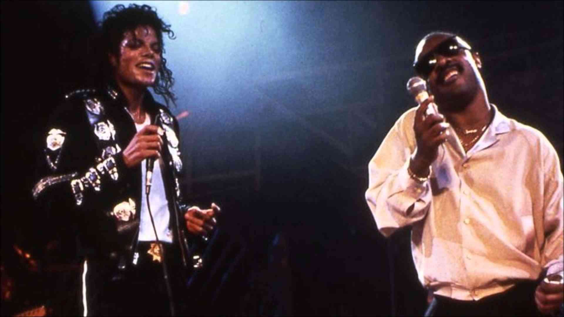 Michael Jackson & Stevie Wonder - Bad (Live In Brisbane - November 28, 1987 - Amateur) [Audio HQ] HD - YouTube