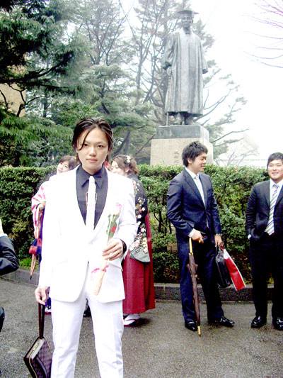 “秒速1億円”実業家の与沢翼氏　モデルの相原麻美と結婚！12月パパに