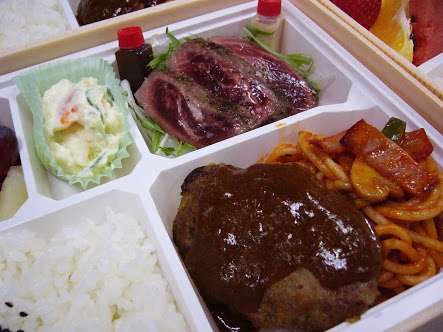 「お弁当で下敷きになってるパスタ」は本当に必要か?「いる」派vs「いらない」派で激論勃発!
