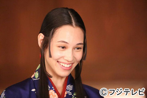 キム・ヨナが日本の芸能界デビューを狙って大整形手術