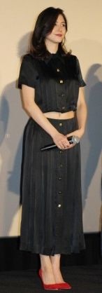 アラサー以上女性芸能人のドレスアップ画像