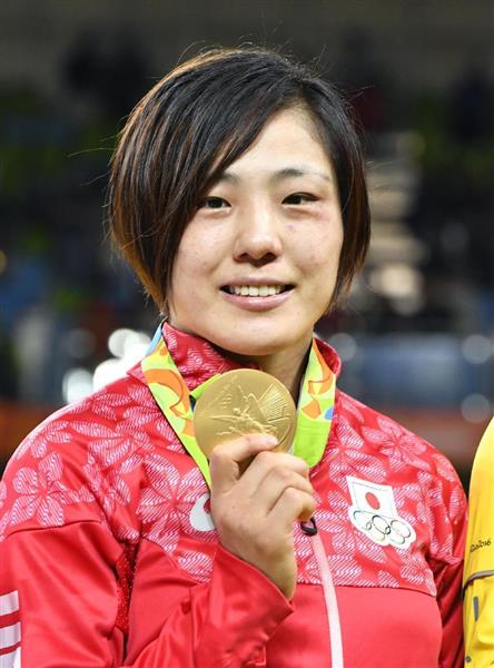 スポーツ選手のヘアスタイルを貼るトピ