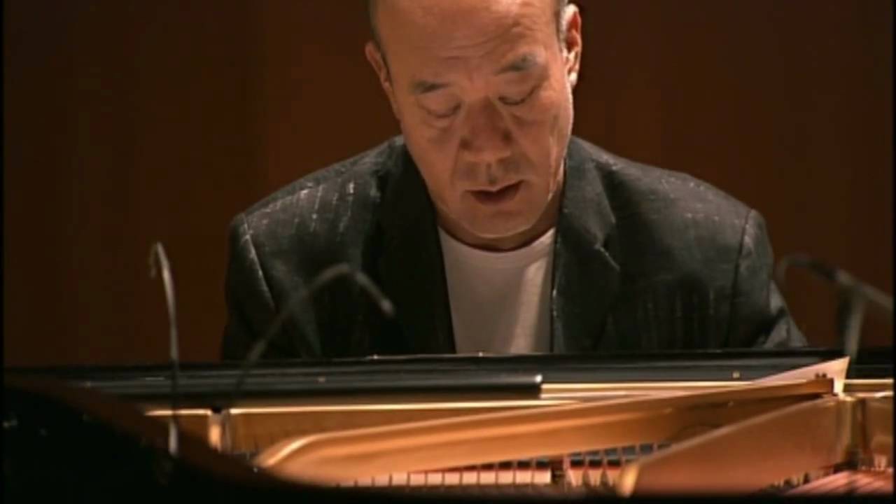 08 Joe Hisaishi - One Summer's Day - YouTube