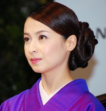 お人形さんみたいな顔の芸能人