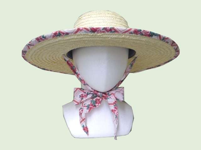 真夏は日傘？それとも麦わら帽子？