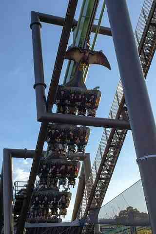 この夏休みにディズニーかUSJに行った人！