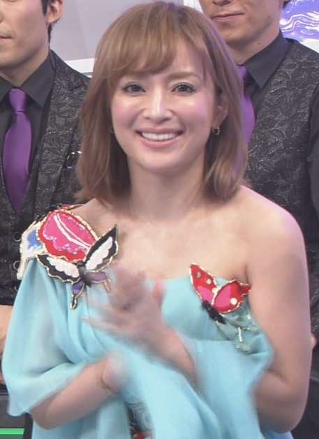 浜崎あゆみ水色セクシードレスで『a-nation』13度目のトリ