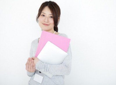 一緒に家計を支えてくれ！　約9割の男性が「結婚後も彼女に仕事を続けてほしい」