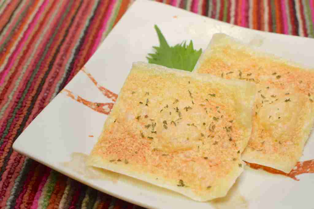 世界一美味いカリカリチーズおつまみをたった3分で作るよー！ - くっくす！