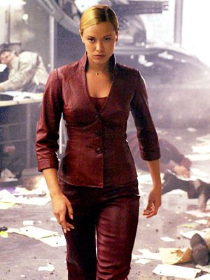 映画で強い女性の画像を貼ってください