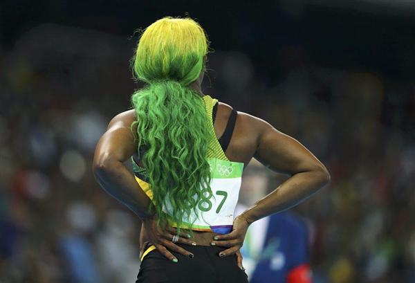 スポーツ選手のヘアスタイルを貼るトピ