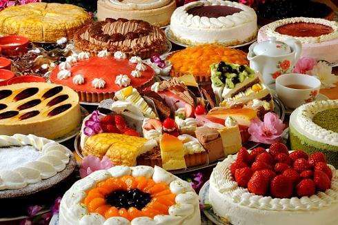 お菓子やめたら痩せますか？