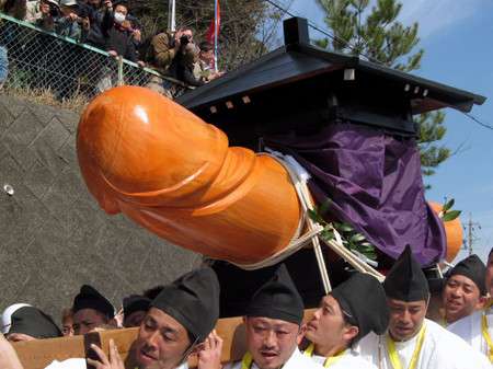 世界中の祭りが集まるトピ