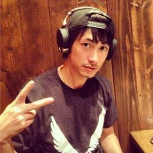 キャップを被った芸能人の画像を集めるトピ