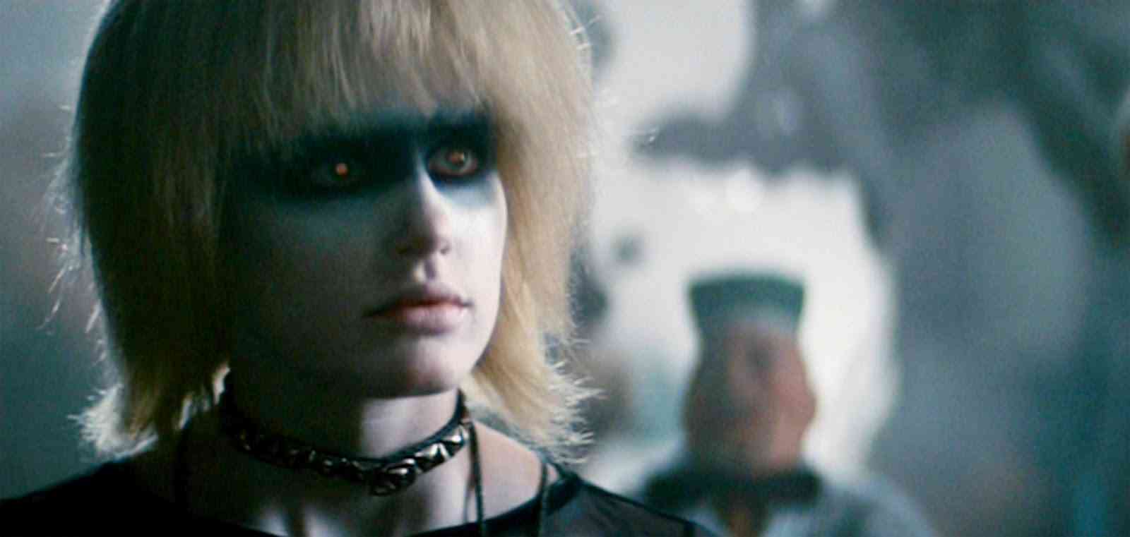 映画で強い女性の画像を貼ってください