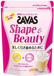 プロテイン飲んでる人！