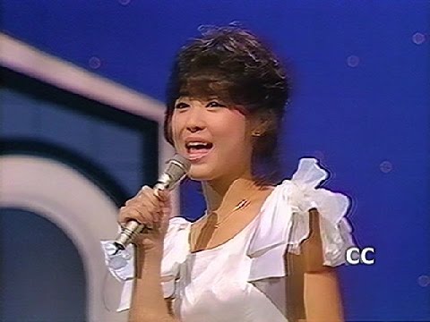 松田聖子　渚のバルコニー - YouTube