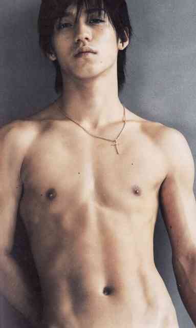 水着が似合う男性有名人の画像を貼ろうじゃないの