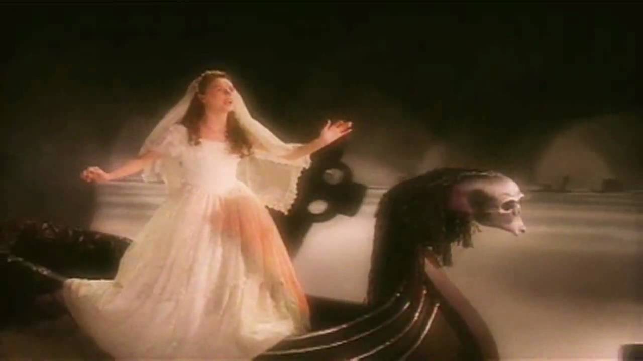 Sarah Brightman - Phantom of the opera (Original video) HD - YouTube