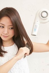 髪を扇風機で乾かしても大丈夫？半乾き状態でおこるトラブルも