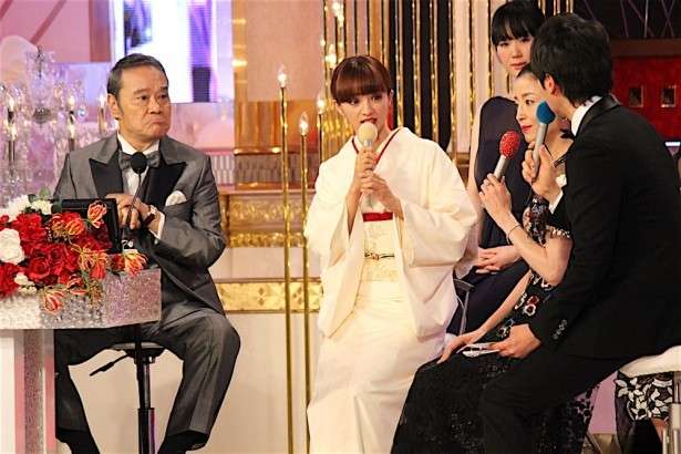 アラサー以上女性芸能人のドレスアップ画像