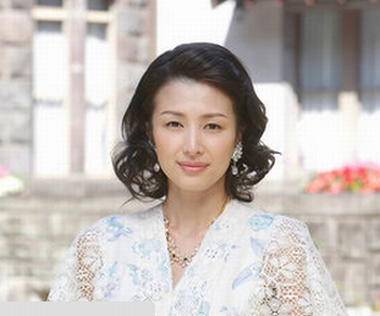 吉瀬美智子　23歳差の後輩と並んだ写真公開し驚かれる