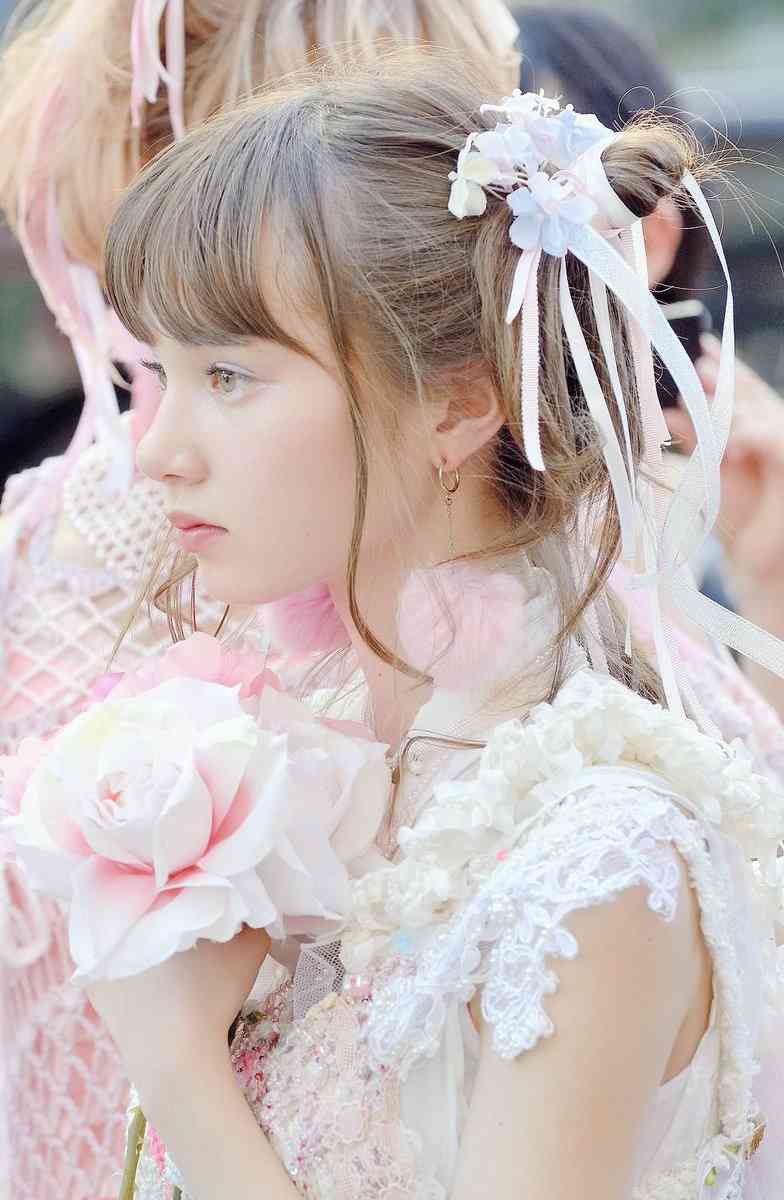 お人形さんみたいな顔の芸能人