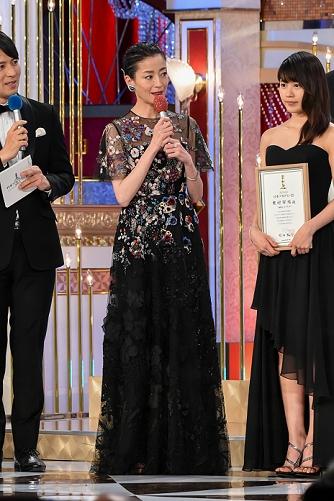 アラサー以上女性芸能人のドレスアップ画像