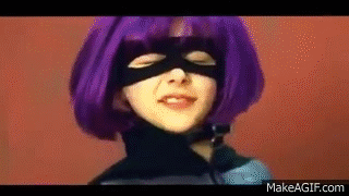 映画で強い女性の画像を貼ってください