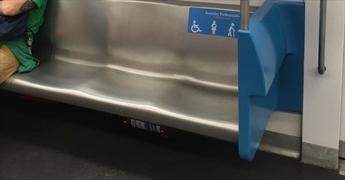 電車で優先席を勧められたおじいちゃん。その「断り方」が最高にクールだった(笑) | BUZZmag