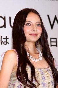 テレビ局が呆れかえるベッキーの条件付き売り込み交渉 - エキサイトニュース