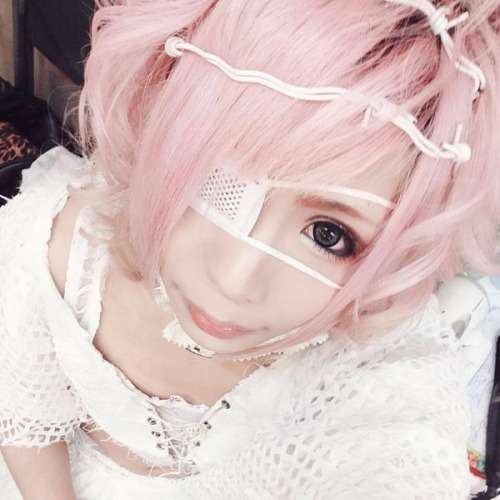 お人形さんみたいな顔の芸能人