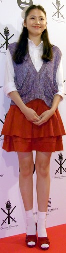 アラサー以上女性芸能人のドレスアップ画像
