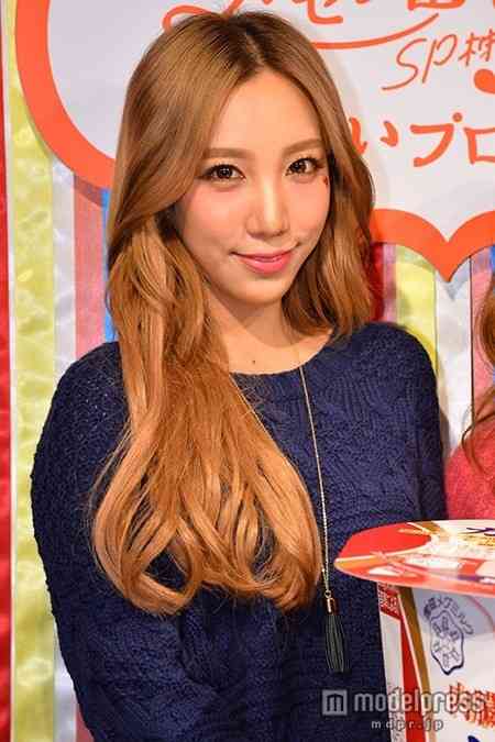 ざわちんの“きゃりー”ものまねメイク大絶賛