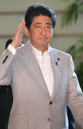 安倍晋三首相、橋下徹氏らと会談  改憲巡り意見交換か