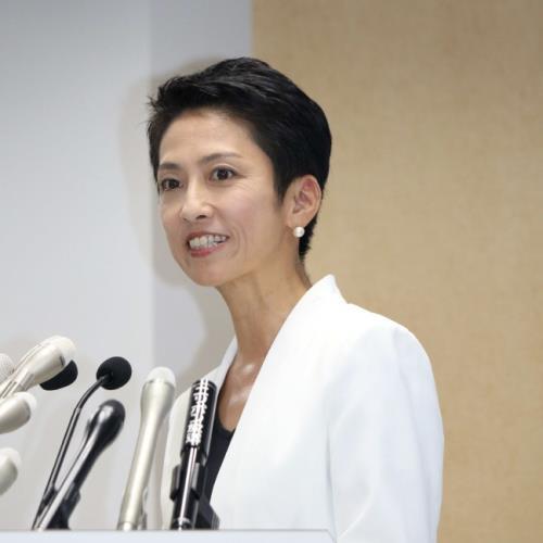 蓮舫氏「富士山から飛び降りる覚悟」日本一引き合いにまるで就任会見 : スポーツ報知
