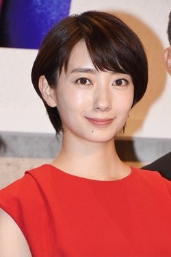 「北川景子みたい！」波瑠が封印した「茶髪ロング＆ギャルメイク」を女性が称賛