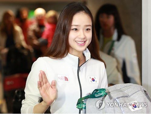 ［韓国の妖精ソン・ヨンジェは日本語も話せる親日家だった！」韓国人「日本のメディアも大きな関心！新体操ソン・ヨンジェはメダルを取りキム・ヨナと肩を並べるか？」 : 世界の憂鬱