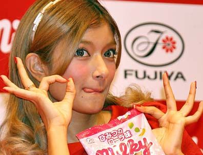 お人形さんみたいな顔の芸能人