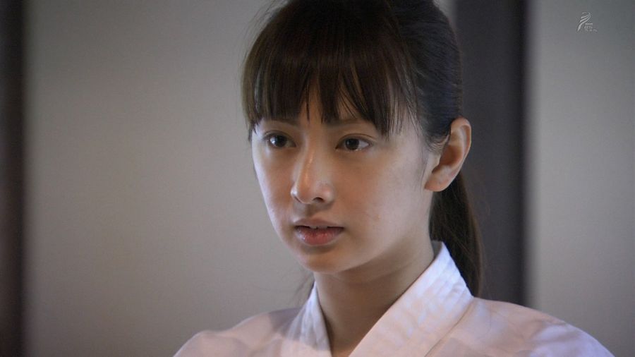 お人形さんみたいな顔の芸能人