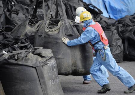 公共工事で除染土を再利用へ　全国の道路、防潮堤に - 共同通信 47NEWS