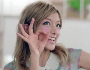 ローラ、インスタ殺到批判を「ブロック」 直後に謝罪「傷付いちゃって」