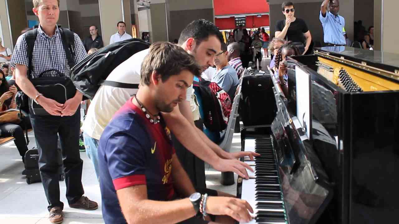 Improvisation at the train station in paris! - YouTube