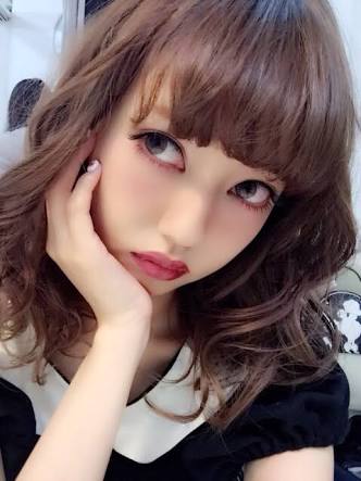 お人形さんみたいな顔の芸能人